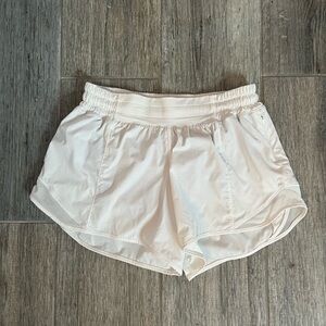 lululemon size 4 white hotty hots 4 inch